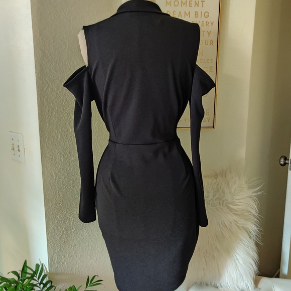 🖤✨ Pretty little things Black Wrap Dress ✨🖤 - Picture 8 of 11